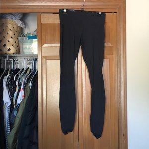 Black lululemon leggings